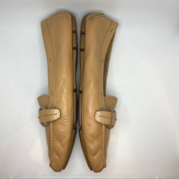 Prada loafers with buckle and rubber sole - Picture 3 of 9